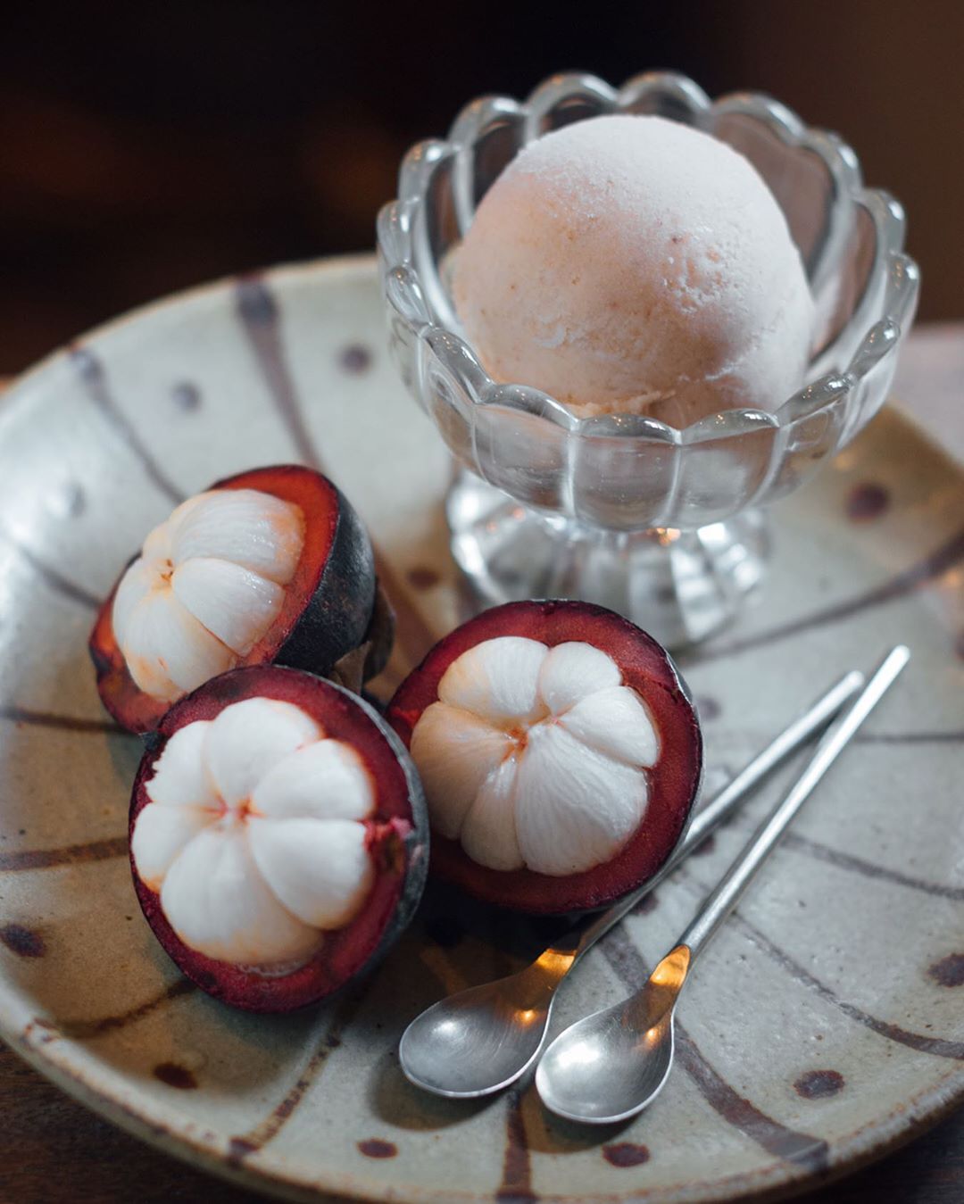 Mangosteens with ice cream