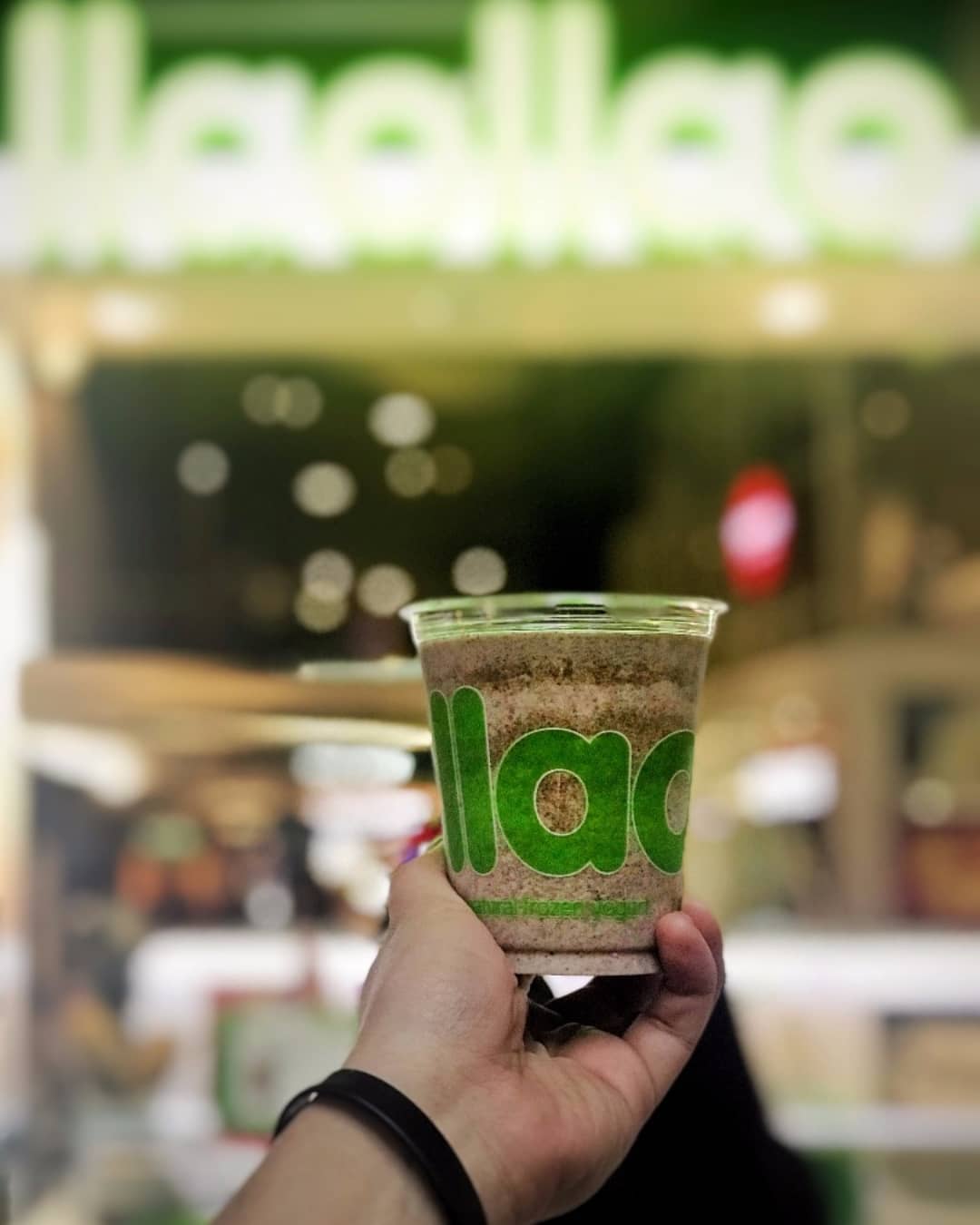 llaollao launches mini cookies smoothie